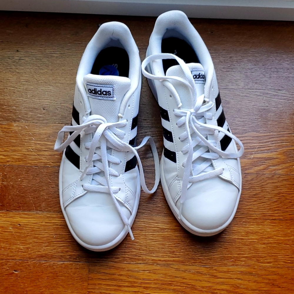 Adidas Classic Sneakers